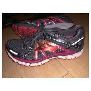 Brooks Adrenaline GTS 17